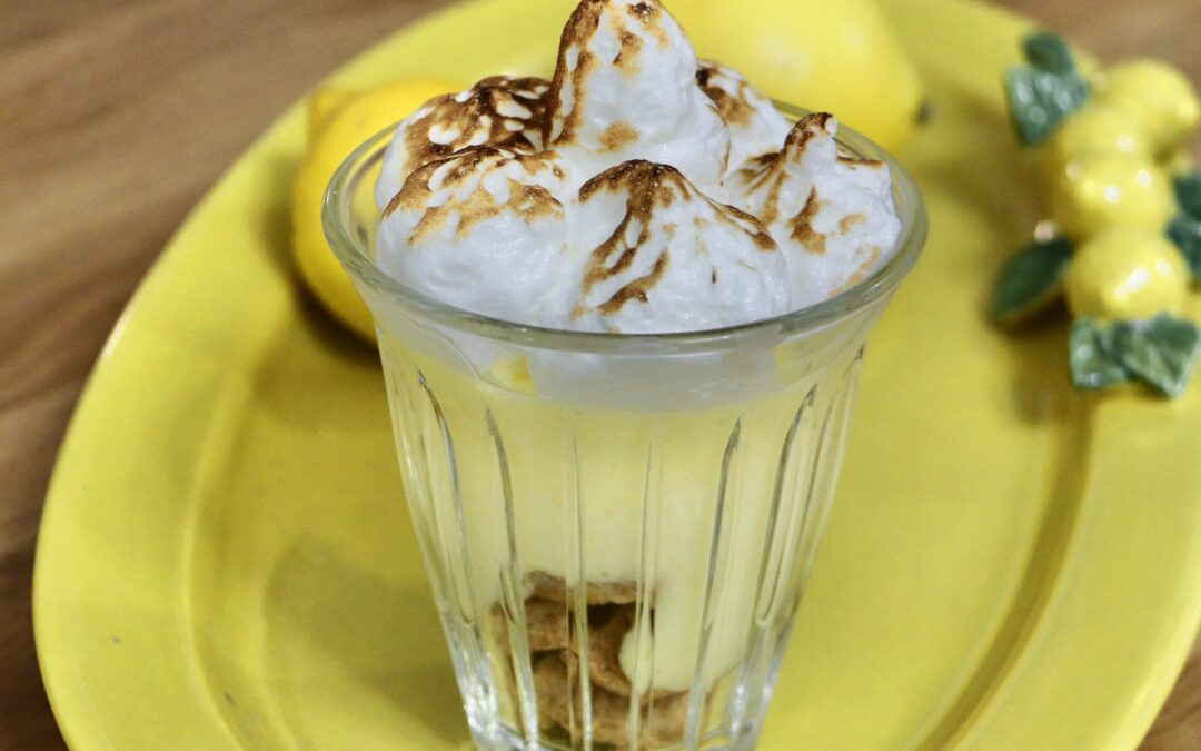 Zitronencreme, wie eine “Tarte au citron” im Glas